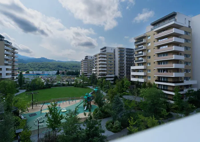 Ch Apartments Urban Plaza